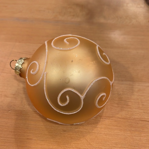 Large Glass Christmas Ornament - Picture 4 of 8